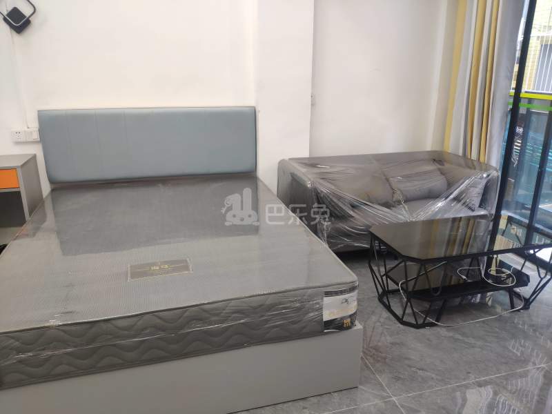 植村西北二路25号9128230卧室图2