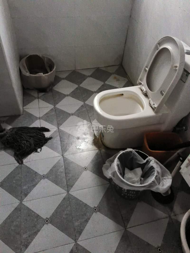 华泾绿苑9130027卫生间图6