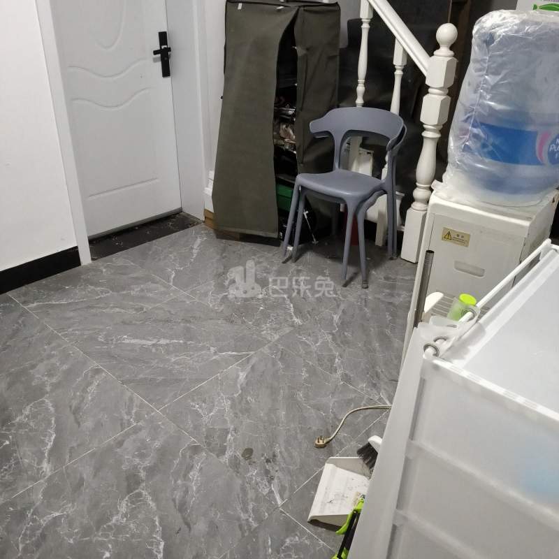 聚龙家园9176692客厅图5