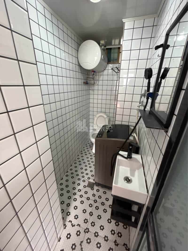 三堡家园北区9147980卫生间图4