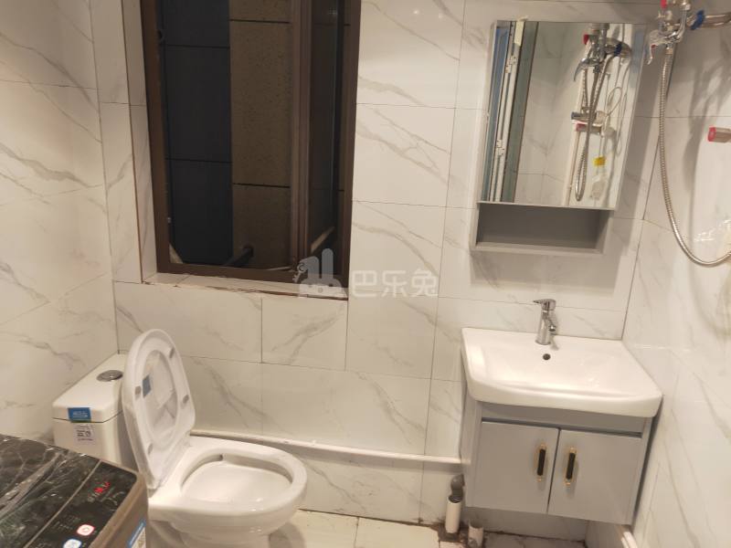 苏珹名府9150056卫生间图8