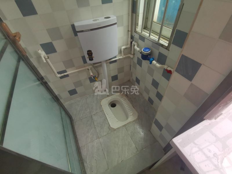 石牌踏槐里一巷5号9158728卫生间图4