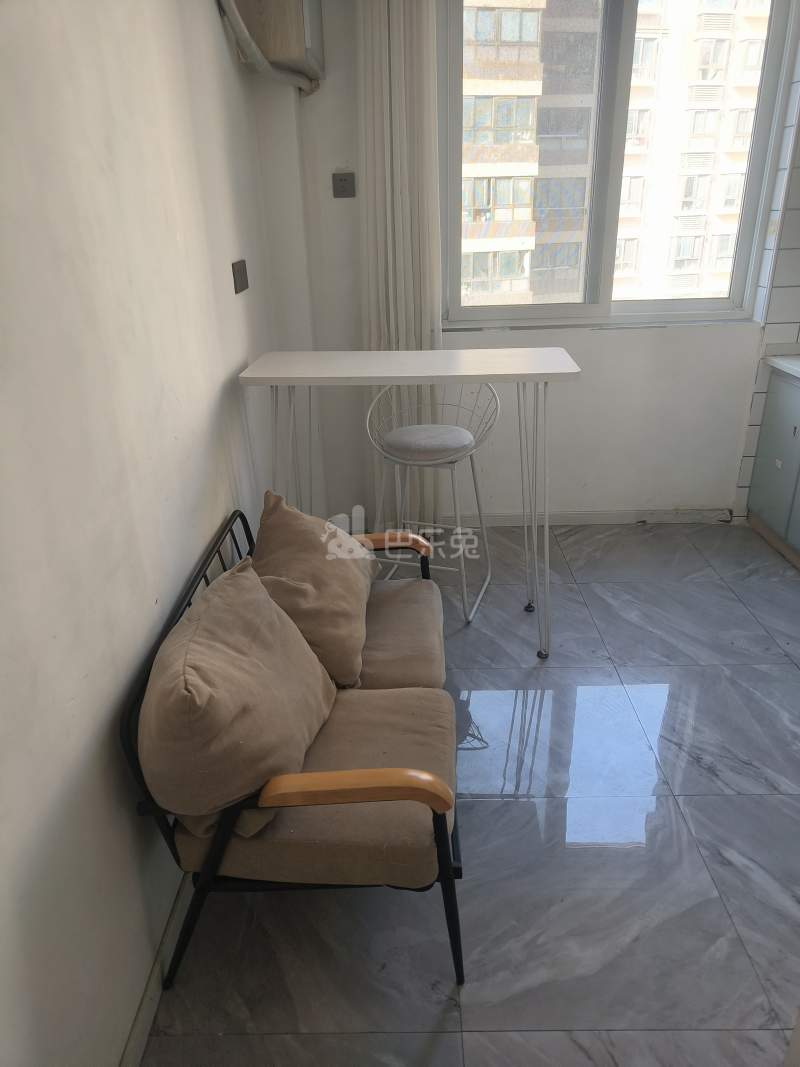 高潮新苑9159841客厅图4