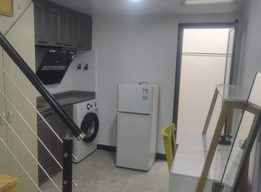 联客公寓 1室0厅1卫