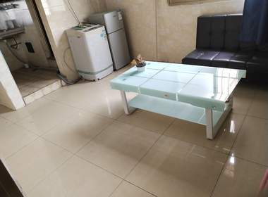 湾底坊五巷7号 1室0厅1卫