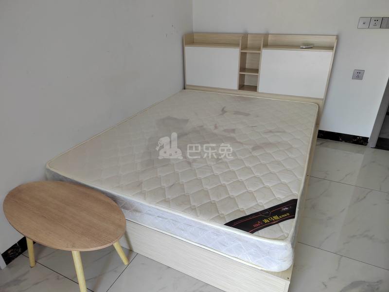 迎龙坊大街18号之四9170608卧室图2