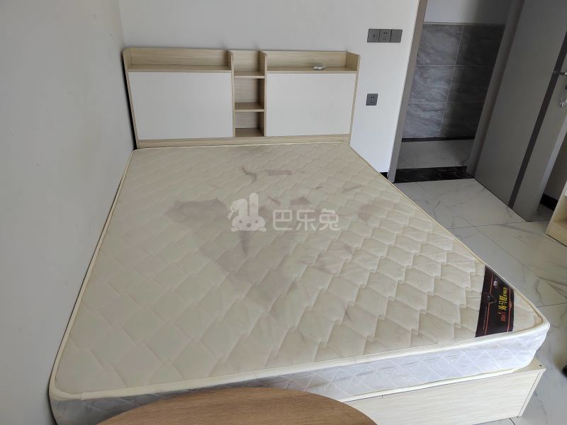 迎龙坊大街18号之四9170608卧室图3