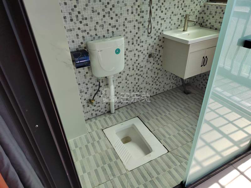 迎龙坊大街18号之四9170608卫生间图5