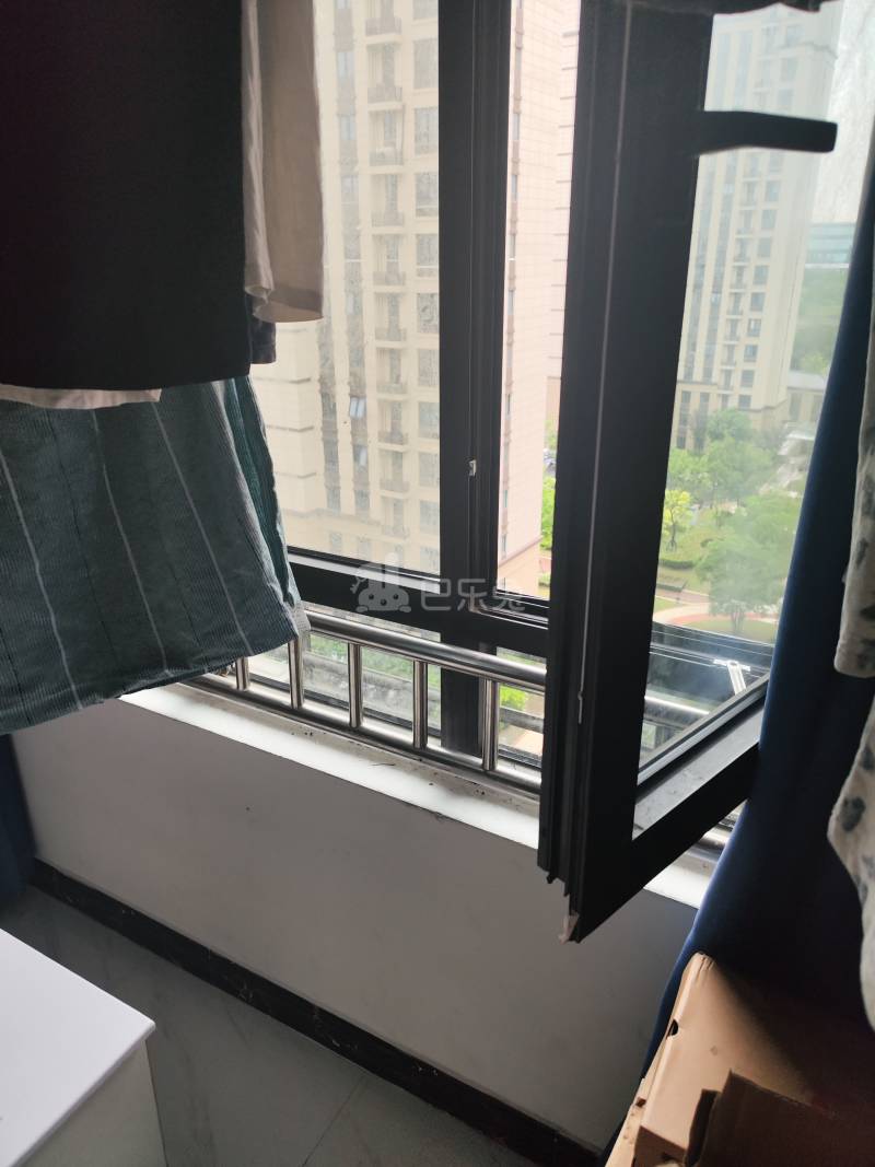 元景苑9173175卧室窗户图8