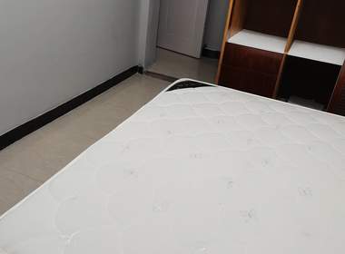 鹤坡路84弄小区 