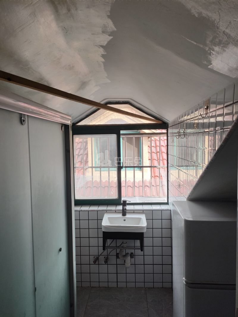 青浦区叙南村9177591卧室窗户图10