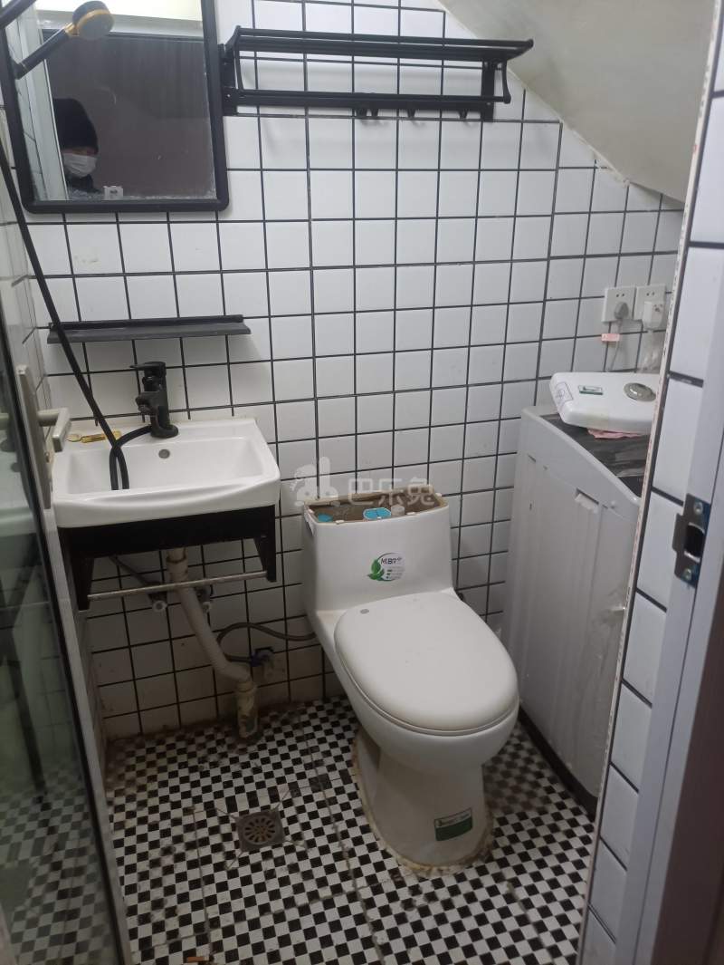 青浦区叙南村9177603卫生间图5