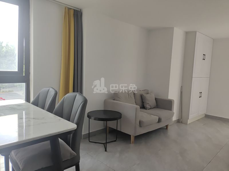 绿地卡米（嘉域生活中心）9182526卧室图5