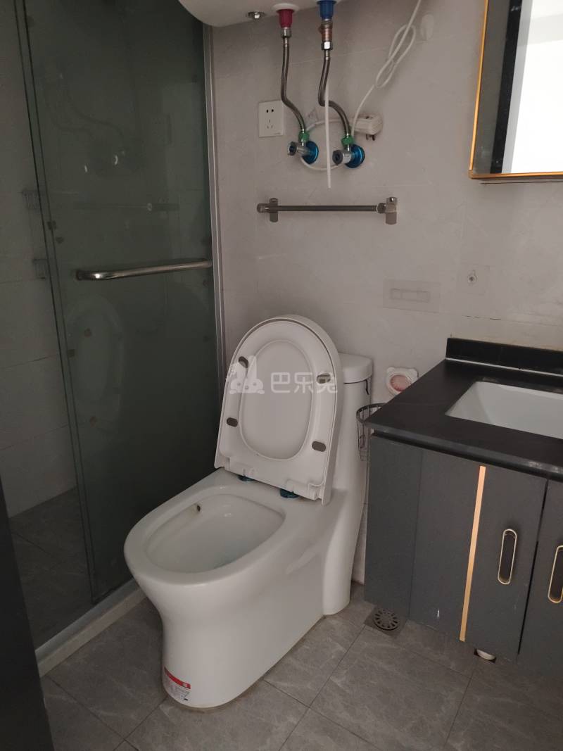 绿地卡米（嘉域生活中心）9182747卫生间图6