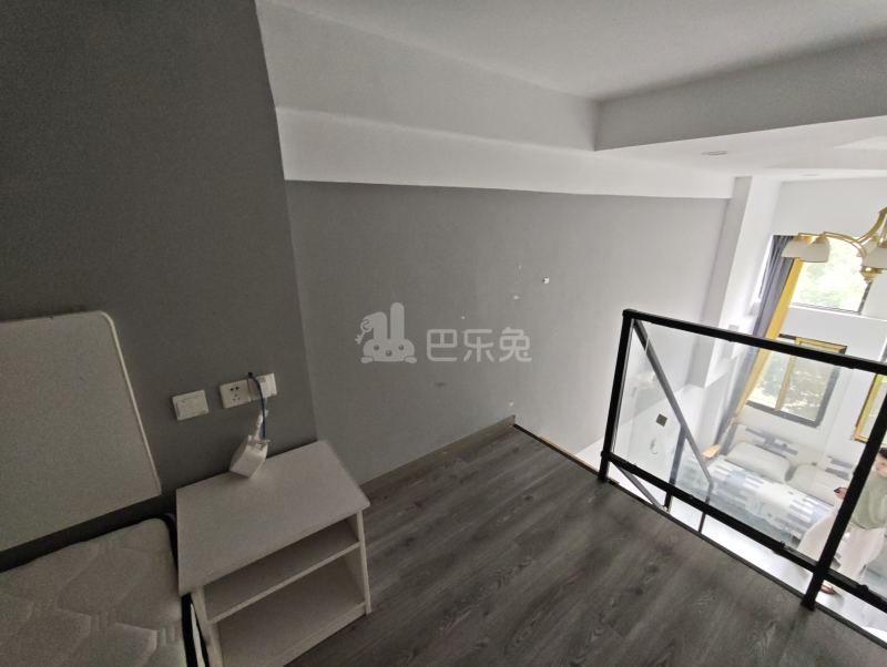 绿地卡米（嘉域生活中心）9182747卧室图3