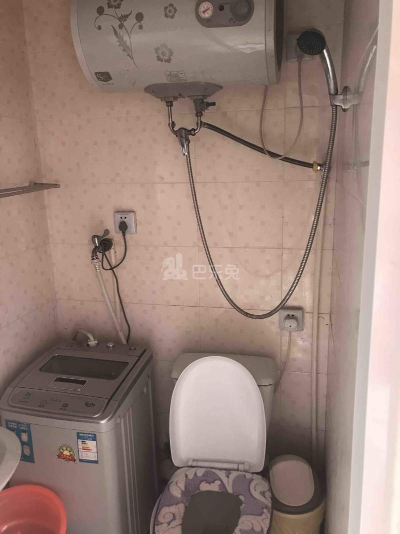 金桥新城918425卫生间图14