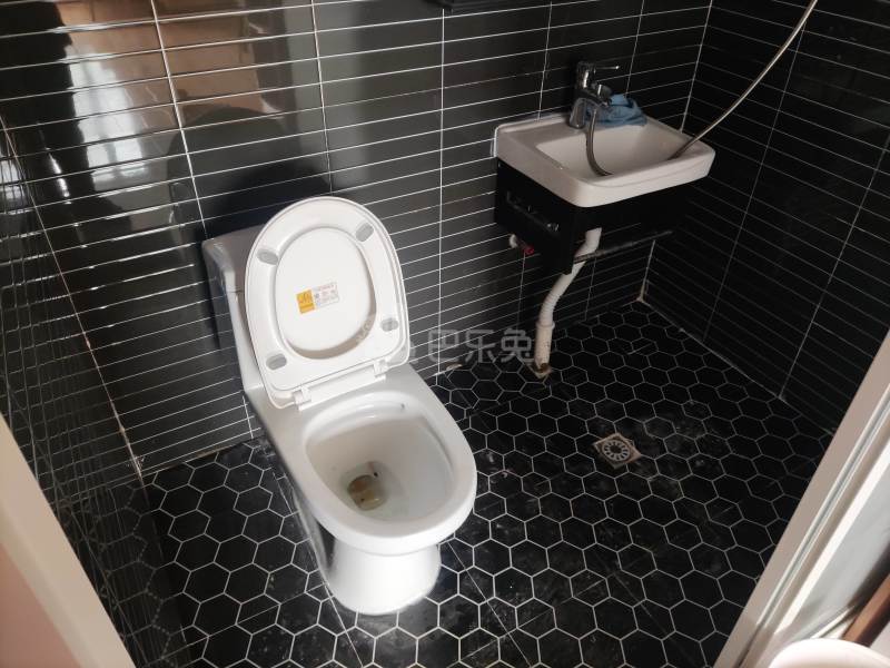 今达花园9198880卫生间图10