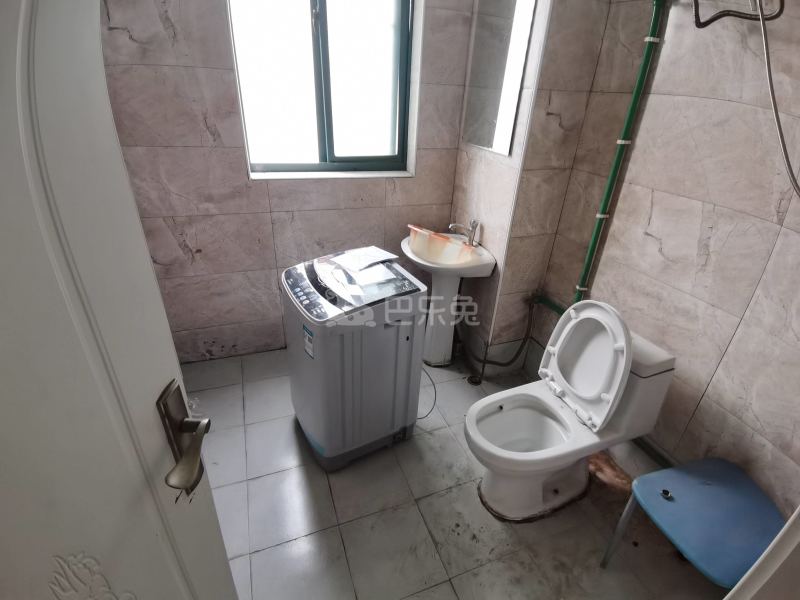 东力新村9211637卫生间图1