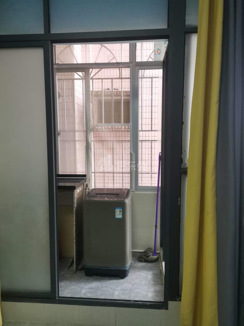 嘉宸公寓（向南东村22栋）9210591卧室窗户图6