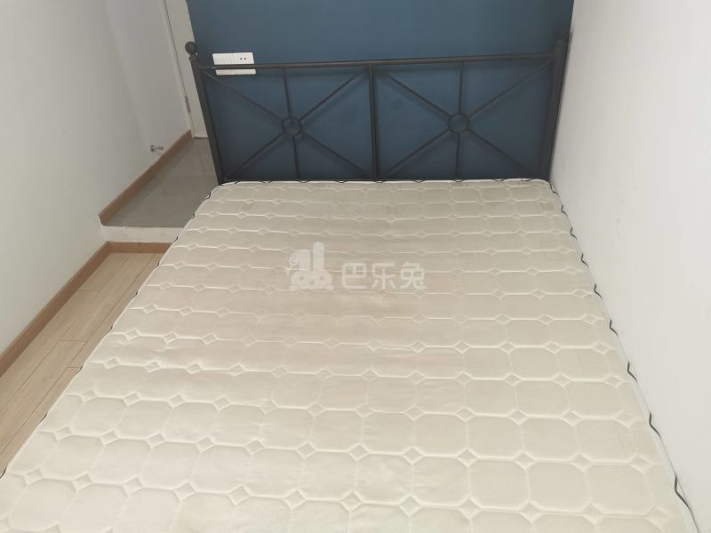 华鸿汇盛德堡9239189卧室图1