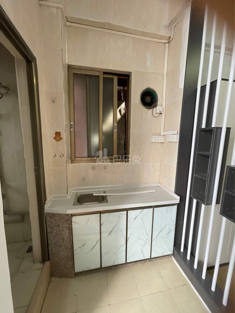 富山二路32号9240400厨房图4