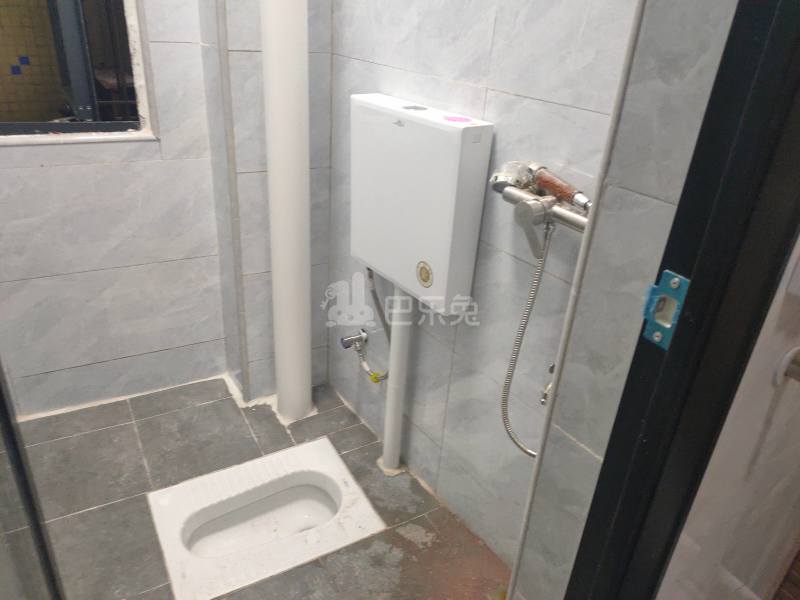 联边彭上新村南九巷5号9241911卫生间图6