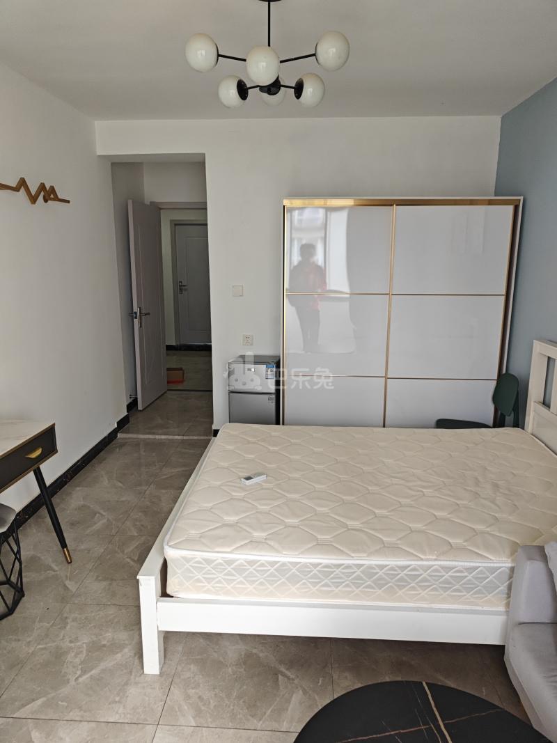 罗阳七村华宝小区9244237卧室图4