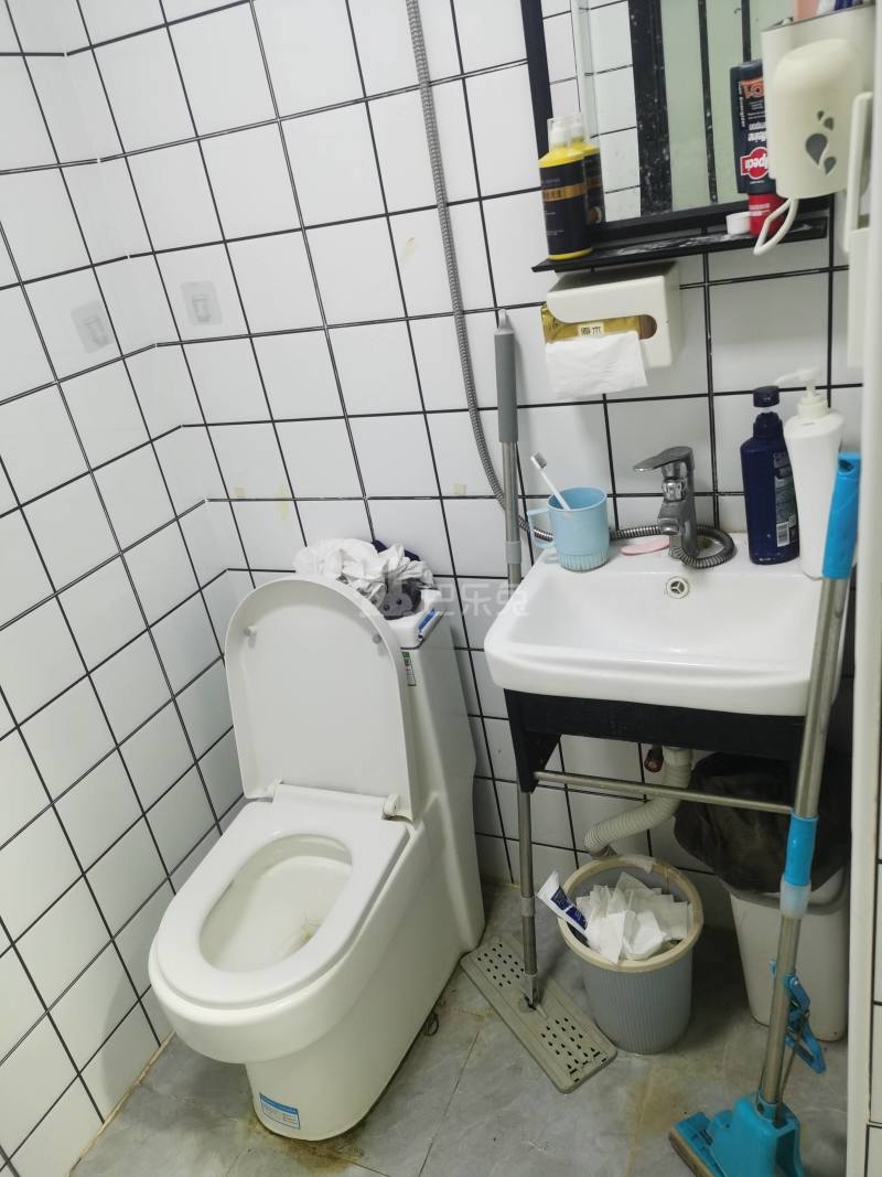 和欣家园9947716卫生间图13