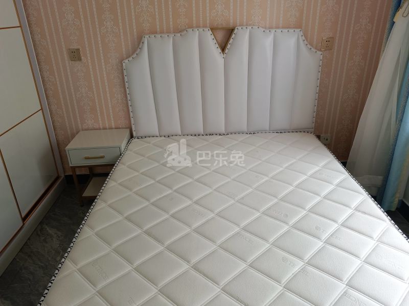 美林小城9267152卧室图1