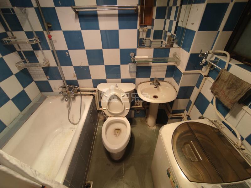 莲花新村9276483卫生间图15