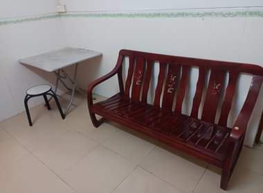 龙洞东街东华二巷33号 