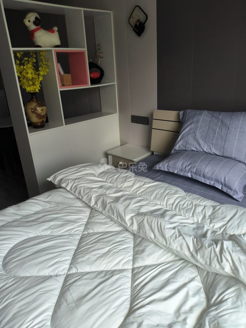 三宝花苑9284207卧室图2