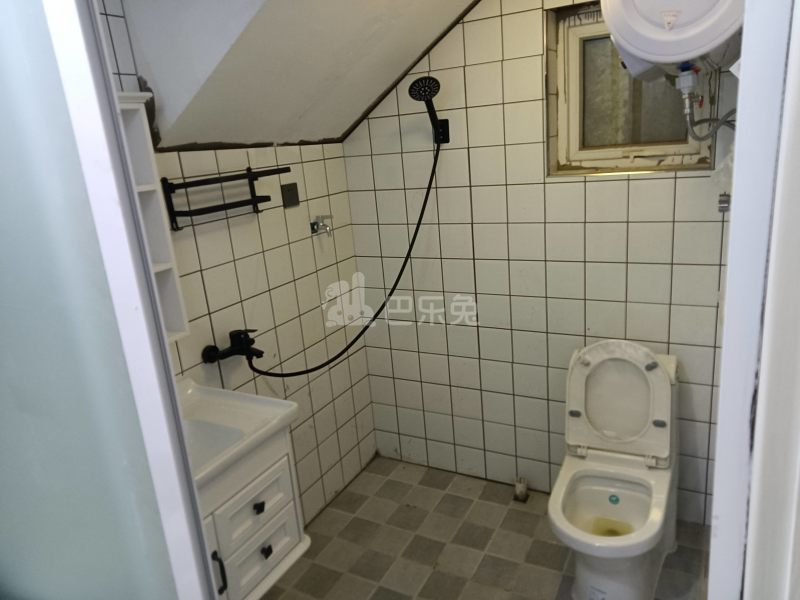 华门清水湾9286181卫生间图5