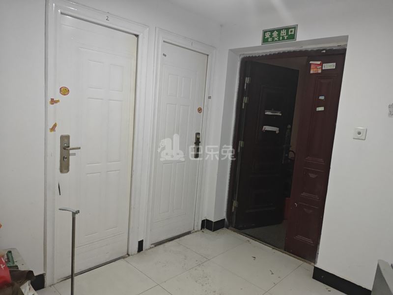 红联九漾华庭东区9795223客厅图4