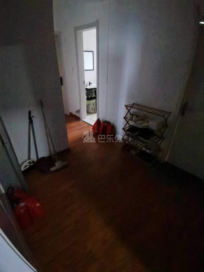 红联九漾华庭西区9308286客厅图4