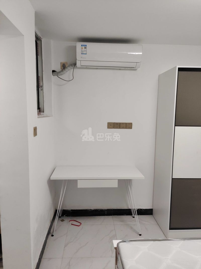 虹四村卫家宅（民房）9312974卧室图2