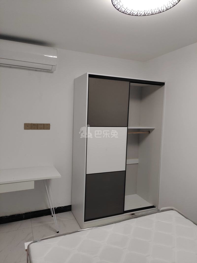 虹四村卫家宅（民房）9312974卧室图1