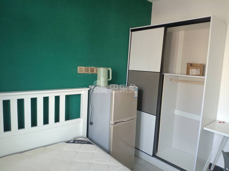 虹四村卫家宅（民房）9312990卧室图2