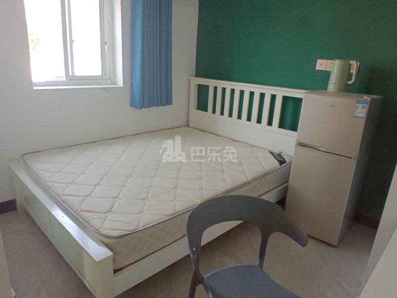 虹四村卫家宅（民房）9312990卧室图1