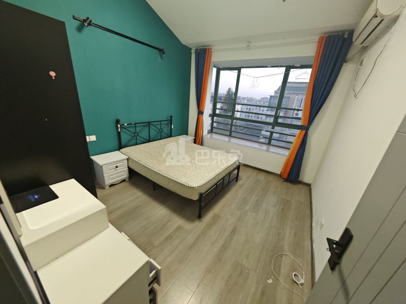 三泉家园9319474卧室图0