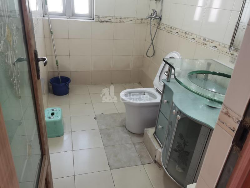 阳光棕榈园9322469卫生间图13