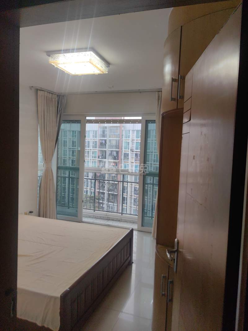 阳光棕榈园9322469卧室图0