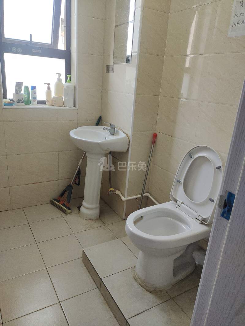 南秀雅苑9323327卫生间图10