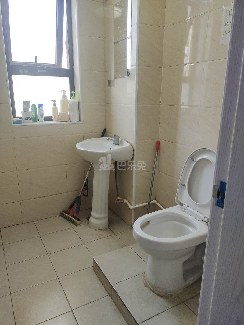 南秀雅苑9323327卫生间图9