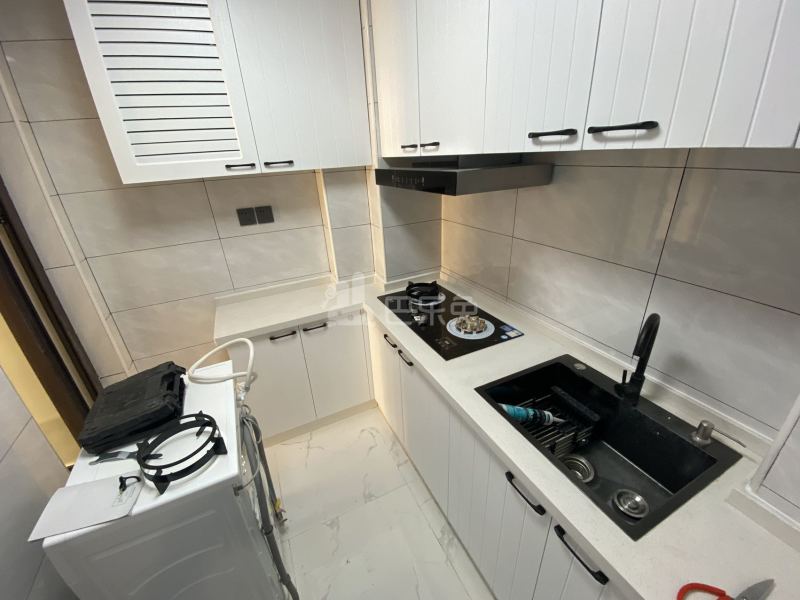 祁秀雅苑9335820厨房图4