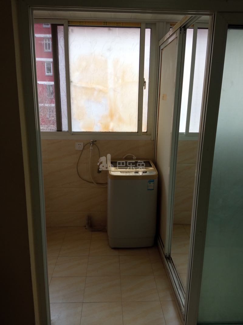 金桥和苑934743卧室窗户图7