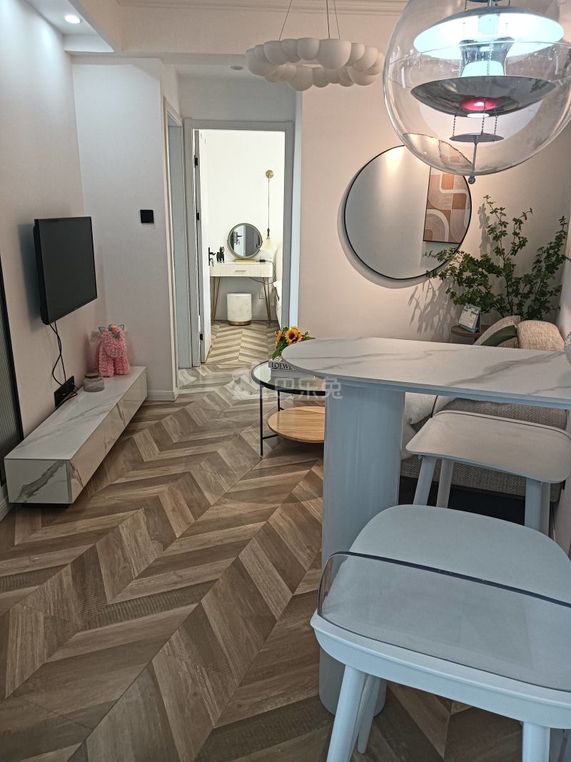 中远两湾城（中潭路100弄）9355028客厅图6