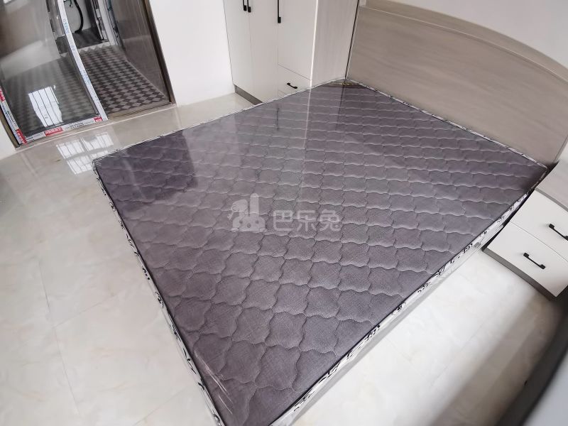 龙诚汇物业（龙洞村龙洞西街宝华里1号）9364892卧室图3