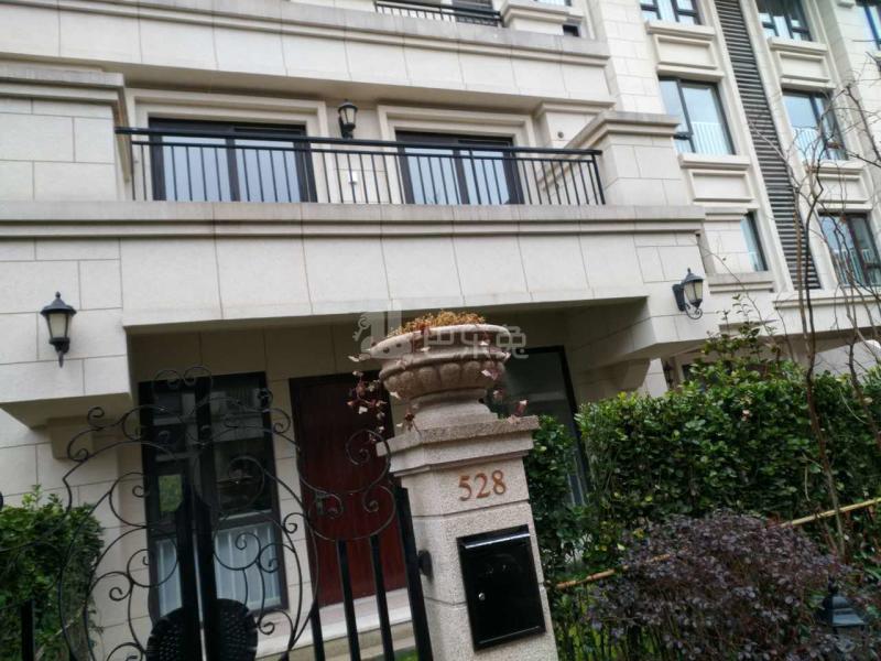 上海庄园恒荣府邸