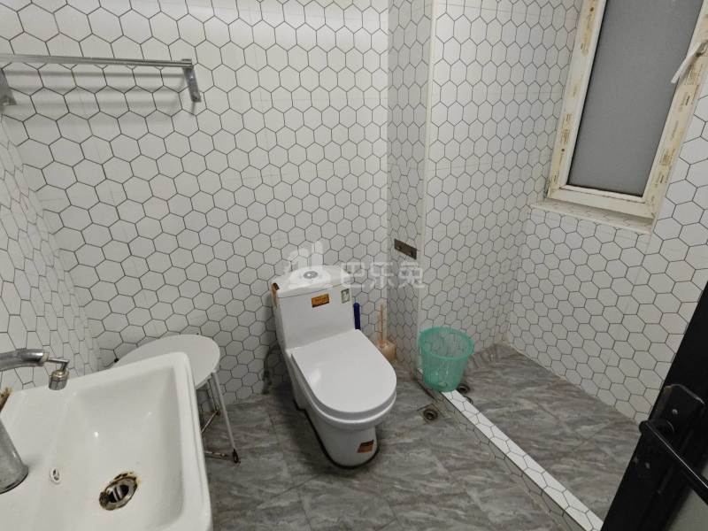 龙湖郦城（蓝湖郡）9385292卫生间图5